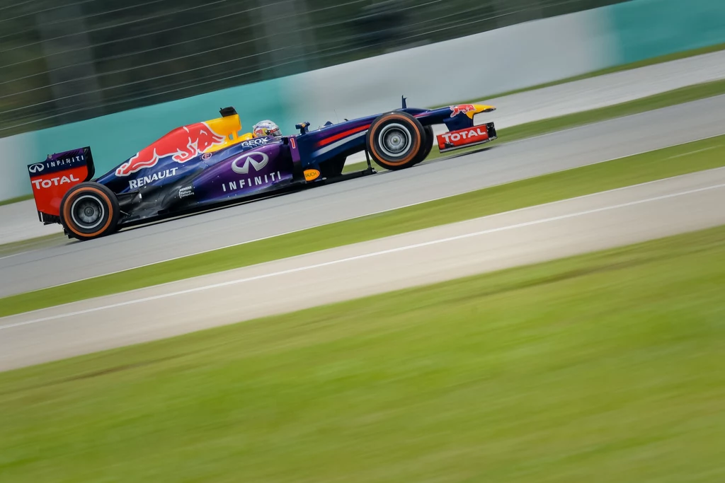 Sebastian Vettel najszybszy podczas kwalifikacji do Malaysian Grand Prix