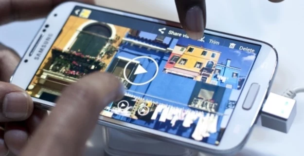 Galaxy S 4 Galaxy S 4