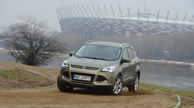 Nowy Ford urósł, dzięki czemu pod względem wielkości kabiny i bagażnika jest teraz konkurencyjny wśród kompaktowych SUV-ów.