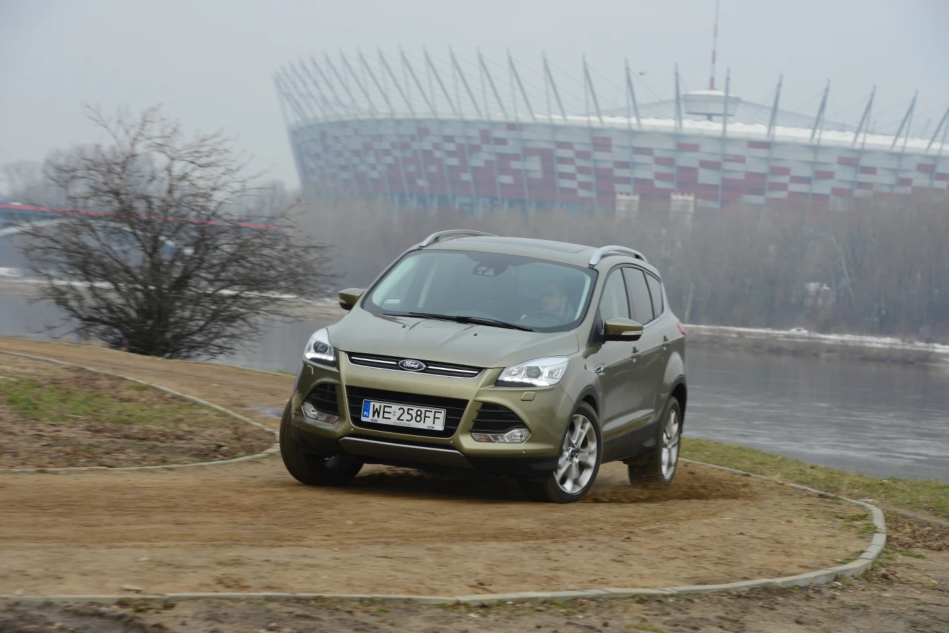 Nowy Ford urósł, dzięki czemu pod względem wielkości kabiny i bagażnika jest teraz konkurencyjny wśród kompaktowych SUV-ów.