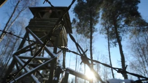 Na zdjęciu: Rekonstrukcja sowieckiego łagru Borowicze w Szymbarku, 6 grudnia 2012