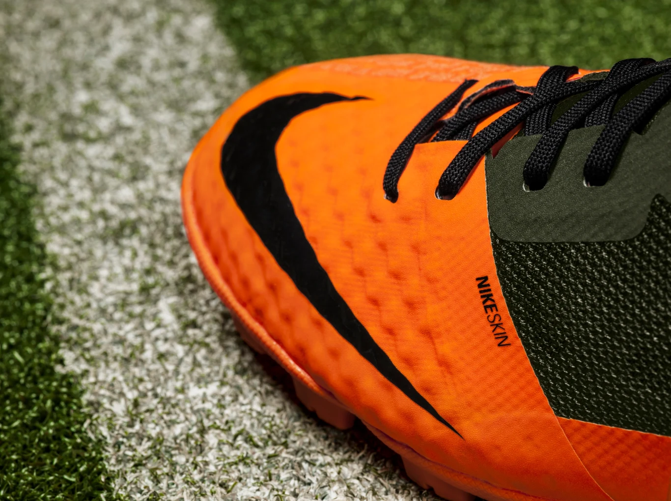 Nike Bomba Finale II