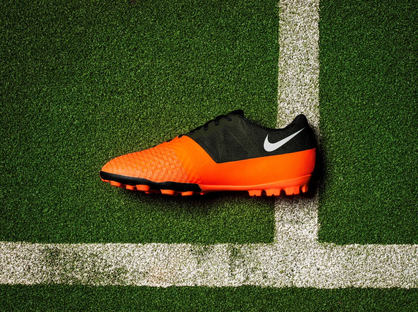 Nike Bomba Finale II
