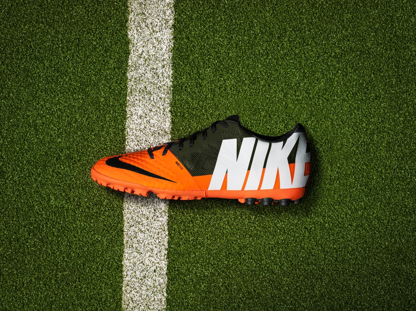 Nike Bomba Finale II