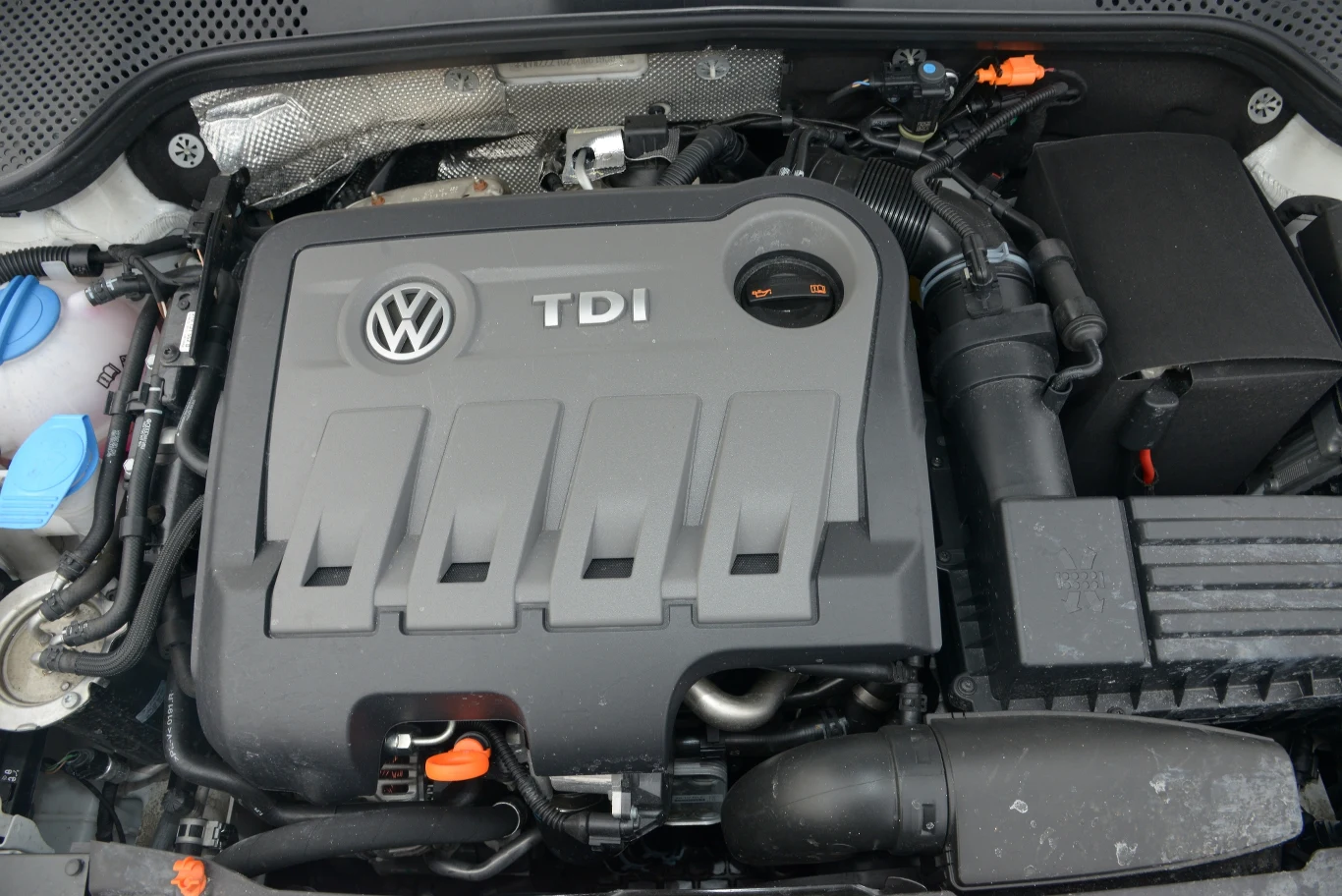 Volkswagen Beetle 2.0 TDI DSG Sport Fender