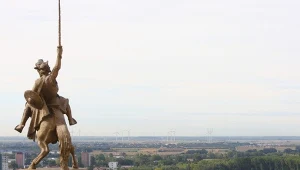 Bratysława: pomnik Świętopełka, który panował nad terenami obecnej Słowacji, Czech, Węgier, a także części Polski, Ukrainy, Niemiec i Rumunii
