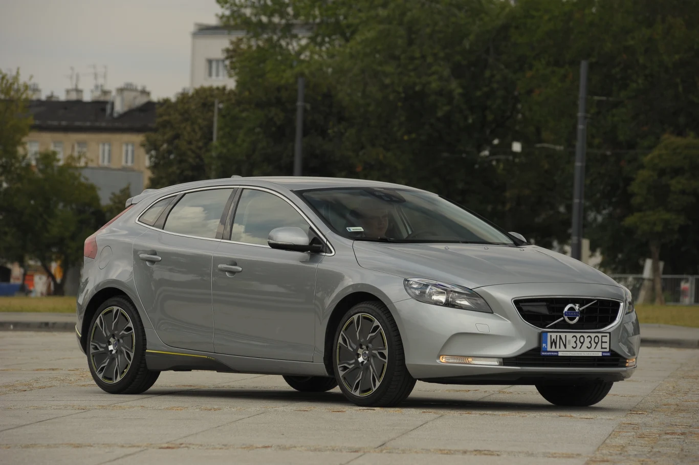 Następca: Volvo V40.