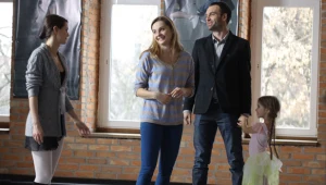 Piotr za wszelką cenę stara się zbliżyć do Ingi... 