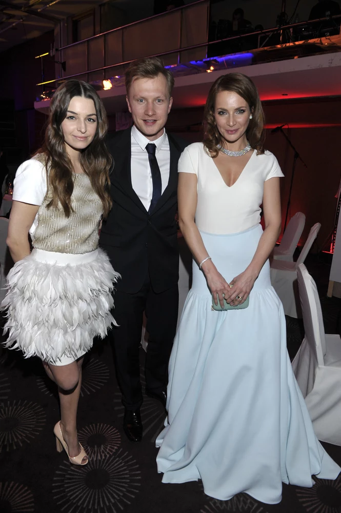 Młode gwiazdy telewizji: Agnieszka Więdłocha, Jakub Wesołowski, Anna Dereszowska Młode gwiazdy telewizji: Agnieszka Więdłocha, Jakub Wesołowski, Anna Dereszowska