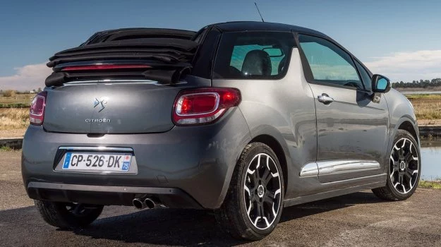 Citroen DS3 Cabrio zadebiutował podczas jesiennej wystawy w Paryżu.