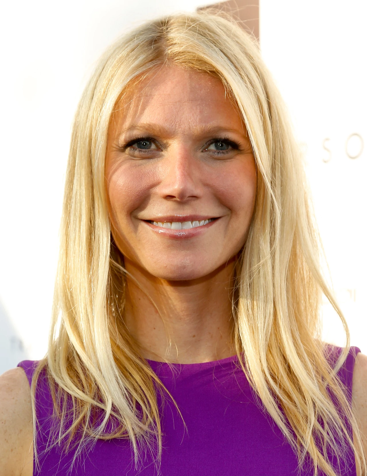 Sukienka projektu Victorii Beckham i buty Michaela Korsa. Podoba ci się taka stylizacja Gwyneth Paltrow? Sukienka projektu Victorii Beckham i buty Michaela Korsa. Podoba ci się taka stylizacja Gwyneth Paltrow?