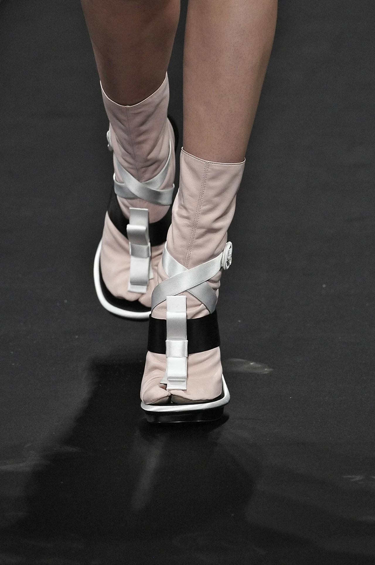 Podobają ci się takie buty? Podobają ci się takie buty?