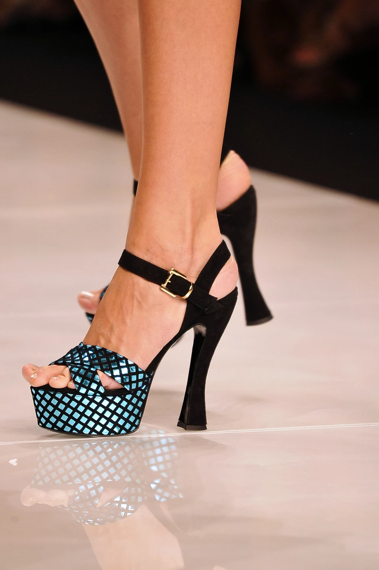 Podobają ci sie takie buty? Podobają ci sie takie buty?
