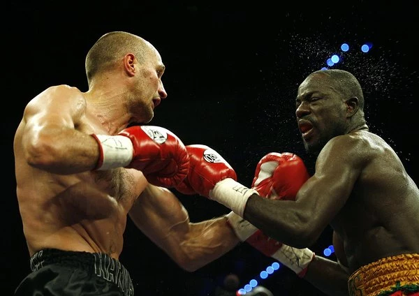James Toney (z prawej)