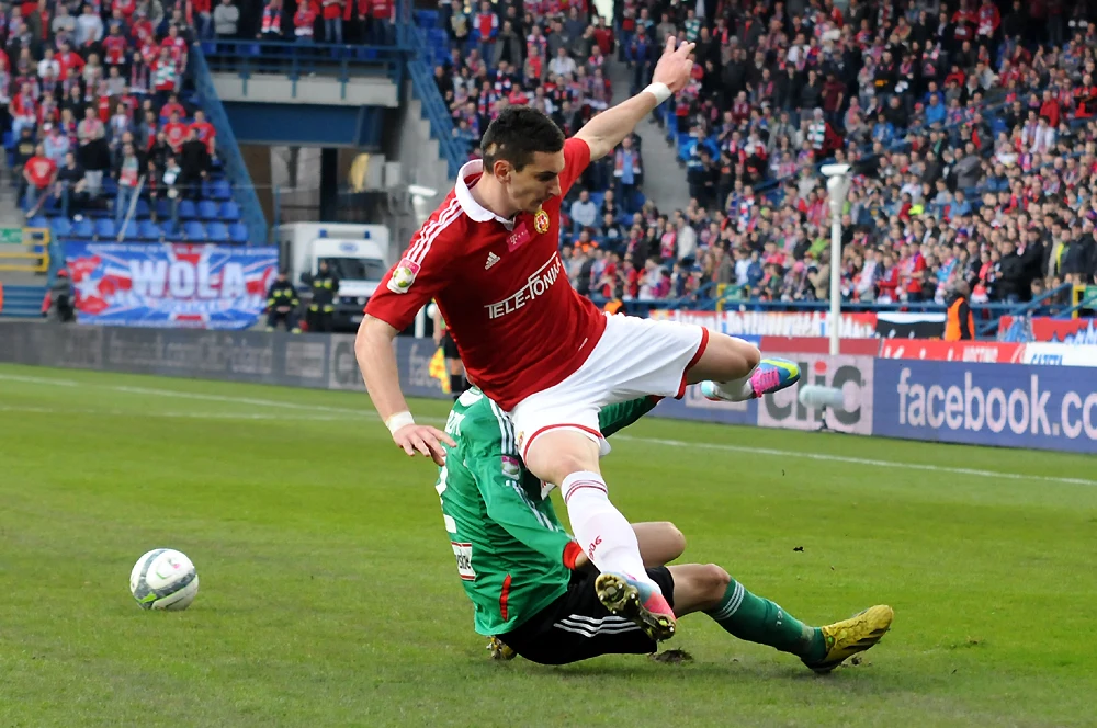 Wisła po dobrym meczu przegrała w Krakowie z Legią Warszawa 1-2 Wisła po dobrym meczu przegrała w Krakowie z Legią Warszawa 1-2