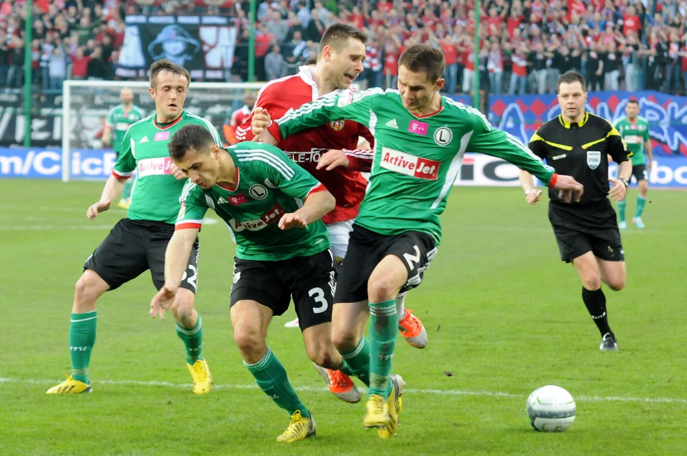 Wisła po dobrym meczu przegrała w Krakowie z Legią Warszawa 1-2 Wisła po dobrym meczu przegrała w Krakowie z Legią Warszawa 1-2