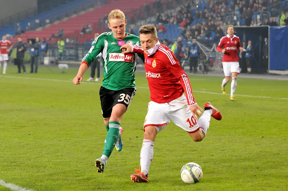 Wisła po dobrym meczu przegrała w Krakowie z Legią Warszawa 1-2 Wisła po dobrym meczu przegrała w Krakowie z Legią Warszawa 1-2