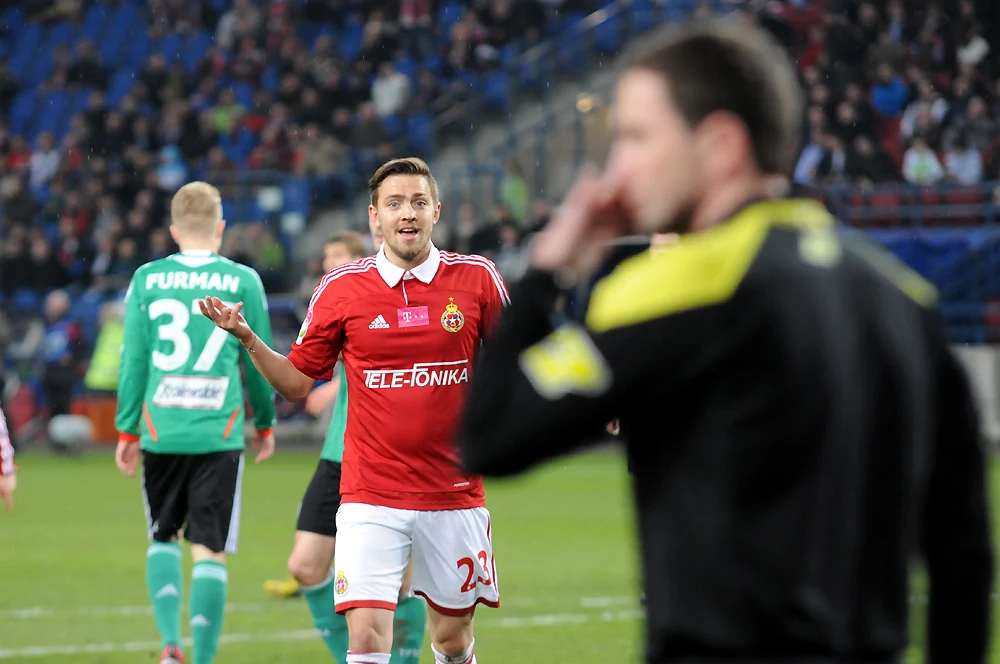 Wisła po dobrym meczu przegrała w Krakowie z Legią Warszawa 1-2 Wisła po dobrym meczu przegrała w Krakowie z Legią Warszawa 1-2