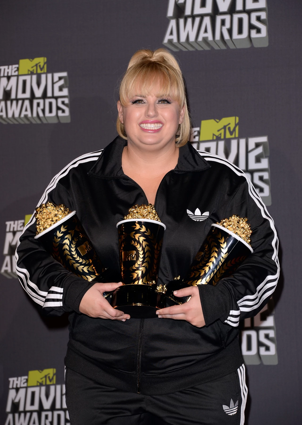 29-letnia Rebel Wilson nie wstydzi się swojej słusznej postury, dzięki której stała się już etatową "grubą dziewczyną" w amerykańskich produkcjach 29-letnia Rebel Wilson nie wstydzi się swojej słusznej postury, dzięki której stała się już etatową "grubą dziewczyną" w amerykańskich produkcjach