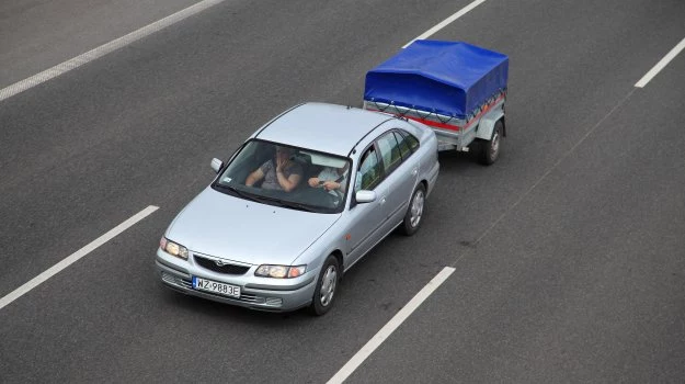 Warto mieć auto mogące holować przyczepy bez hamulca o masie powyżej 500 kg, bo lżejszych przyczep praktycznie nie ma.