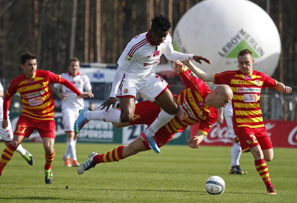 Jagiellonia zremisowała na własnym stadionie z Wisłą Kraków 2-2 Jagiellonia zremisowała na własnym stadionie z Wisłą Kraków 2-2