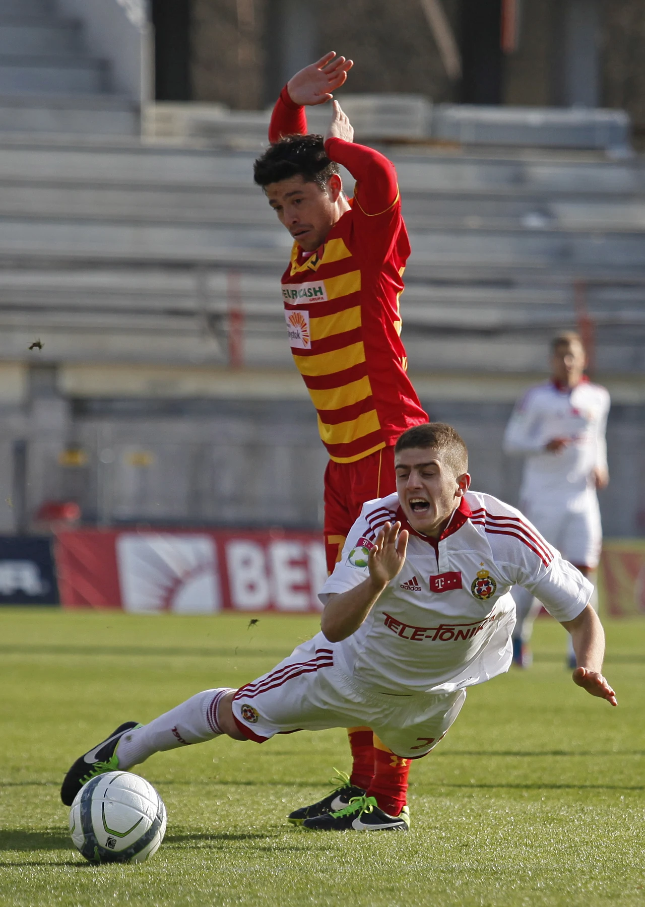 Jagiellonia zremisowała na własnym stadionie z Wisłą Kraków 2-2 Jagiellonia zremisowała na własnym stadionie z Wisłą Kraków 2-2