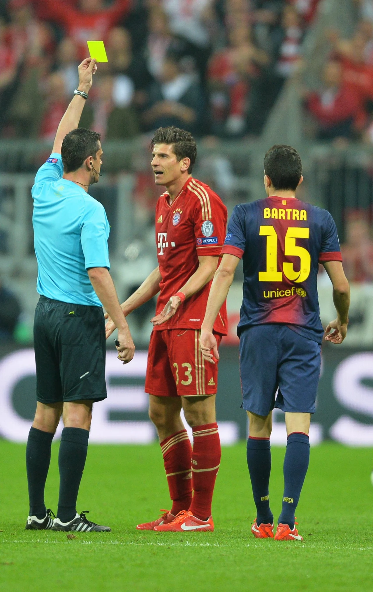 Kibice na Allianz Arenie w Monachium byli świadkami wspaniałego widowiska Kibice na Allianz Arenie w Monachium byli świadkami wspaniałego widowiska