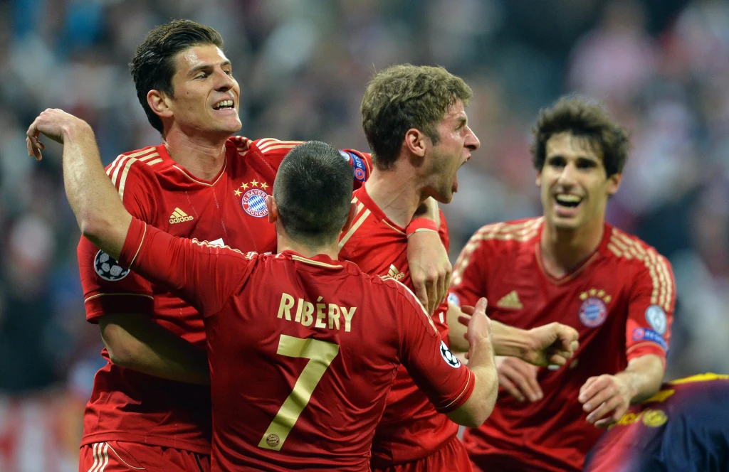 Kibice na Allianz Arenie w Monachium byli świadkami wspaniałego widowiska Kibice na Allianz Arenie w Monachium byli świadkami wspaniałego widowiska