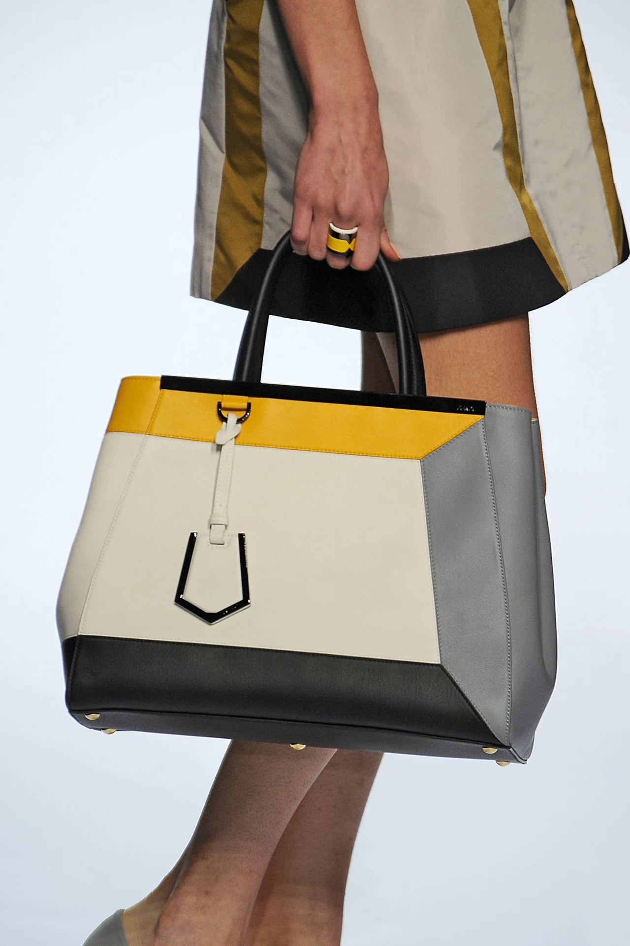 Torebka z kolekcji Fendi na sezon wiosna-lato 2013 Torebka z kolekcji Fendi na sezon wiosna-lato 2013