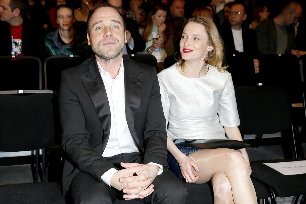 Z nową partnerką Łukasz pojawił się na gali rozdania Węży Z nową partnerką Łukasz pojawił się na gali rozdania Węży