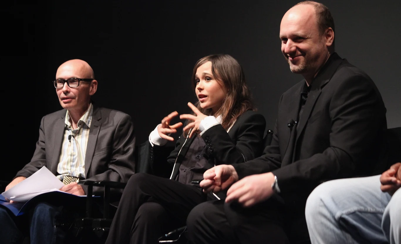 Zdjęcie z panelu dyskusyjnego, w którym udział wzięli producenci gry oraz występujący w niej aktorzy