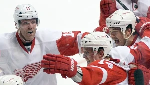 Uradowani hokeiści Detroit Red Wings