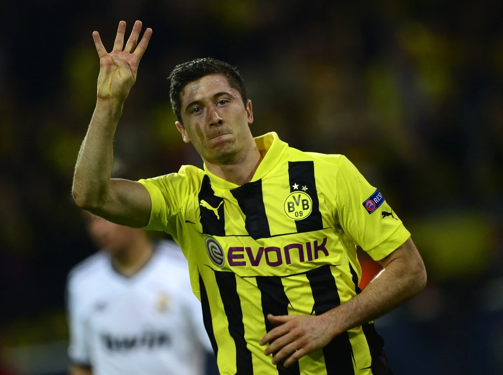Robert Lewandowski został doceniony przez kibiców Barcelony Robert Lewandowski został doceniony przez kibiców Barcelony