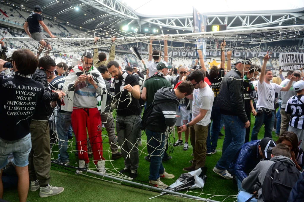 Klubu z Turynu wywalczył 31. tytuł, jednak w oficjalnych statystykach ma ich 29. ponieważ dwa (z lat 2005 i 2006) zostały mu odebrane za tzw. aferę Calciopoli.