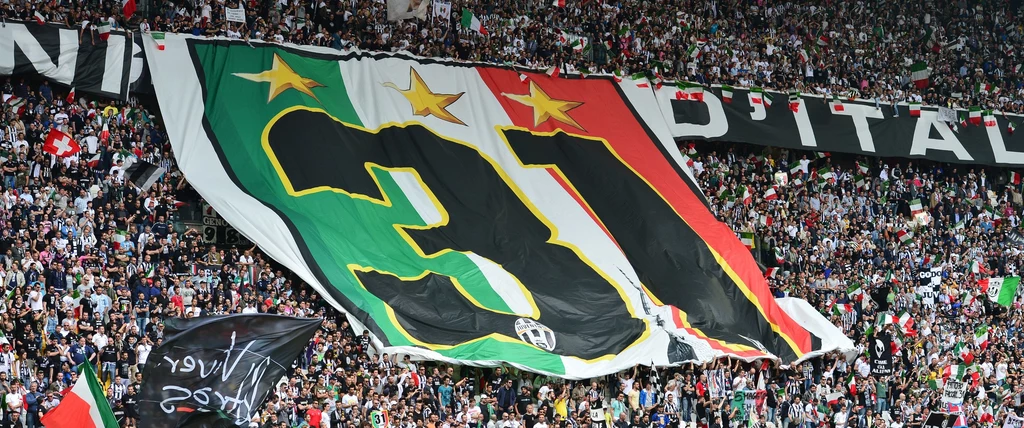 Klubu z Turynu wywalczył 31. tytuł, jednak w oficjalnych statystykach ma ich 29. ponieważ dwa (z lat 2005 i 2006) zostały mu odebrane za tzw. aferę Calciopoli.