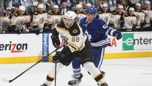 Jaromir Jagr (na pierwszym planie)