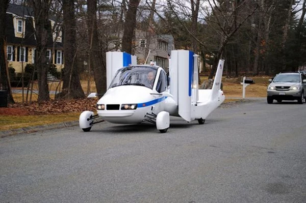 Prototyp TF-X na ulicy