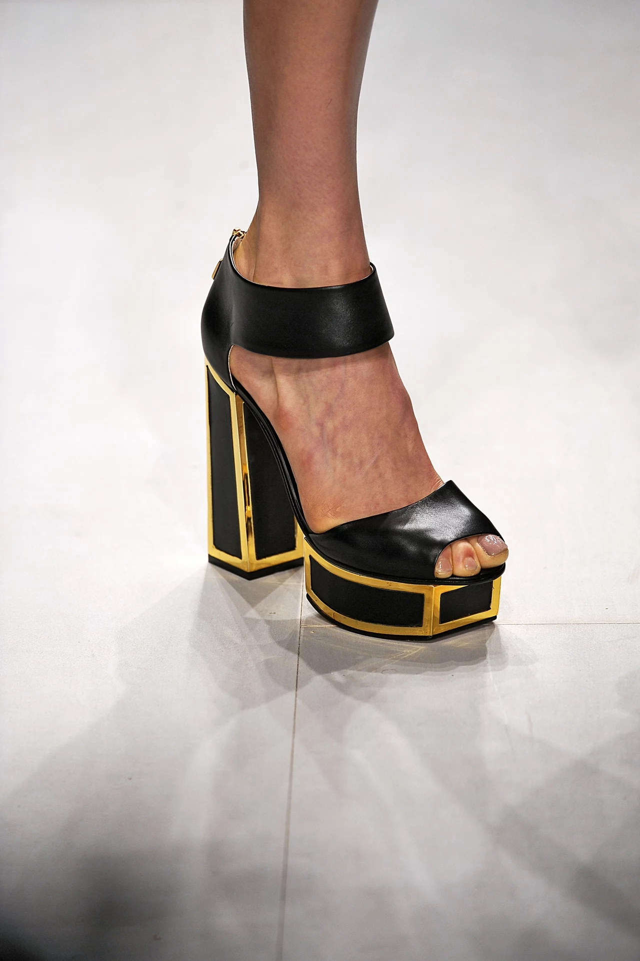 Podobają ci się te nowowczesne buty na platformie? Podobają ci się te nowowczesne buty na platformie?