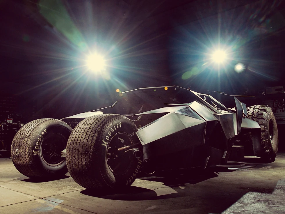 Batmobil (Tumbler) - fanowska kopia pojazdu Batmana z filmu Mroczny Rycerz weźmie udział w wyścigu Gumball 2013