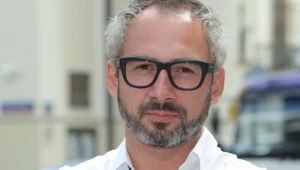 – W dzieciństwie chciałem zostać piłkarzem – zdradził aktor. Marzenie to realizuje w Reprezentacji Artystów Polskich, która rozegrała już ponad 100 meczów.