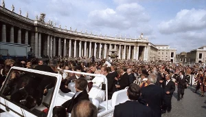 Jan Paweł II postrzelony na Placu Świętego Piotra