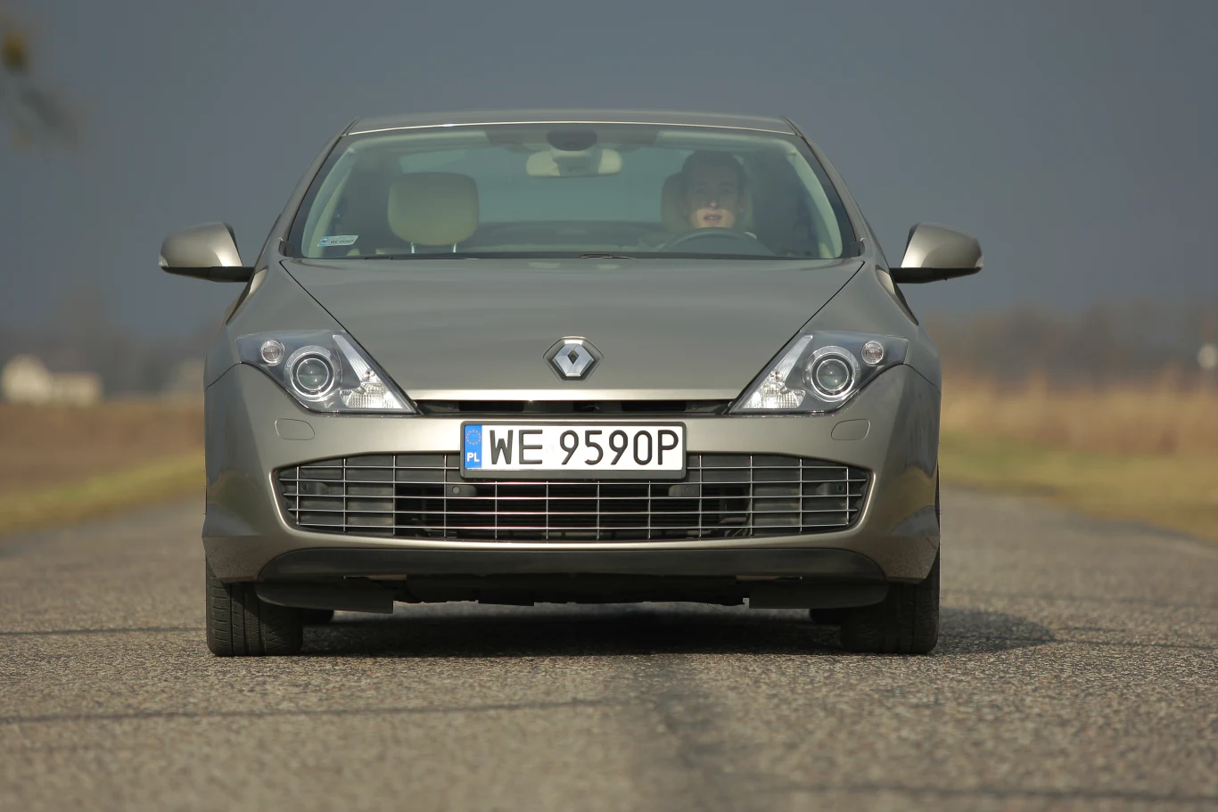 To bardziej nowoczesny samochód niż Peugeot, ale nieznacznie ciaśniejszy i wyraźnie droższy. Polecamy wszystkie silniki za wyjątkiem 3.0 dCi V6.