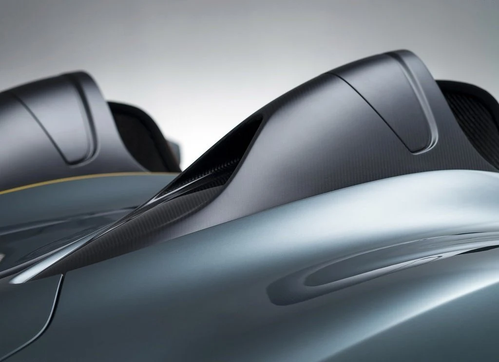 Cc100 Urodzinowy Aston Martin CC100 Speedster - Motoryzacja w INTERIA.PL