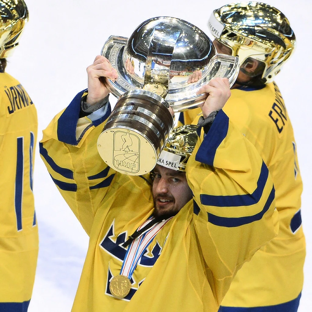 Ekipa "Trzech Koron" złoty medal wywalczyła po raz dziewiąty w historii. Poprzednio taki sukces świętowała w 2006 roku. Ekipa "Trzech Koron" złoty medal wywalczyła po raz dziewiąty w historii. Poprzednio taki sukces świętowała w 2006 roku.