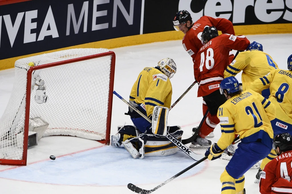 Ekipa "Trzech Koron" złoty medal wywalczyła po raz dziewiąty w historii. Poprzednio taki sukces świętowała w 2006 roku. Ekipa "Trzech Koron" złoty medal wywalczyła po raz dziewiąty w historii. Poprzednio taki sukces świętowała w 2006 roku.