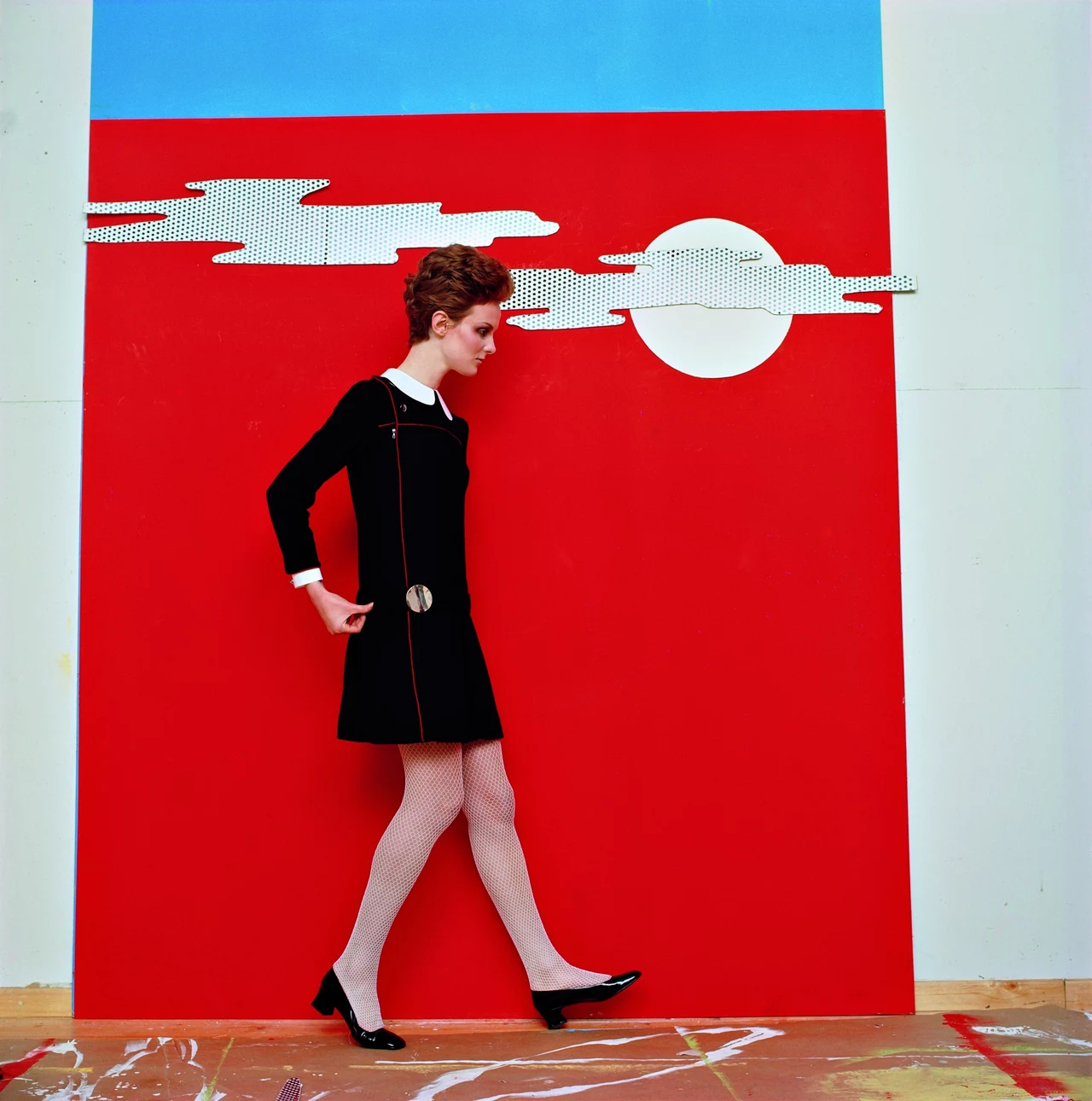 F.C. Gundlach, Moda w stylu pop-art, Grace Coddington w sukience mini projektu Daniela Hechtera, Hamburg, 1967. Dye transfer © F.C. Gundlach F.C. Gundlach, Moda w stylu pop-art, Grace Coddington w sukience mini projektu Daniela Hechtera, Hamburg, 1967. Dye transfer © F.C. Gundlach
