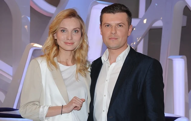 Joanna Moro z serialowym mężem Szymonem Sędrowskim