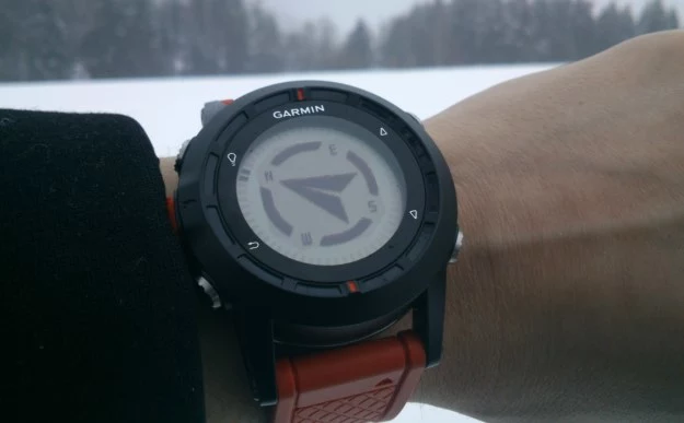 Garmin fēnix - funkcja kompasu. Ten zegarek GPS sprawdza się dobrze, ale to produkt dla określonej grupy odbiorców