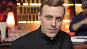 Młody wikary Maciej (Mateusz Rusin) to wielbiciel książek i rozważań filozoficznych. Czuje, że nie pasuje do mieszkańców Wilkowyj... 
