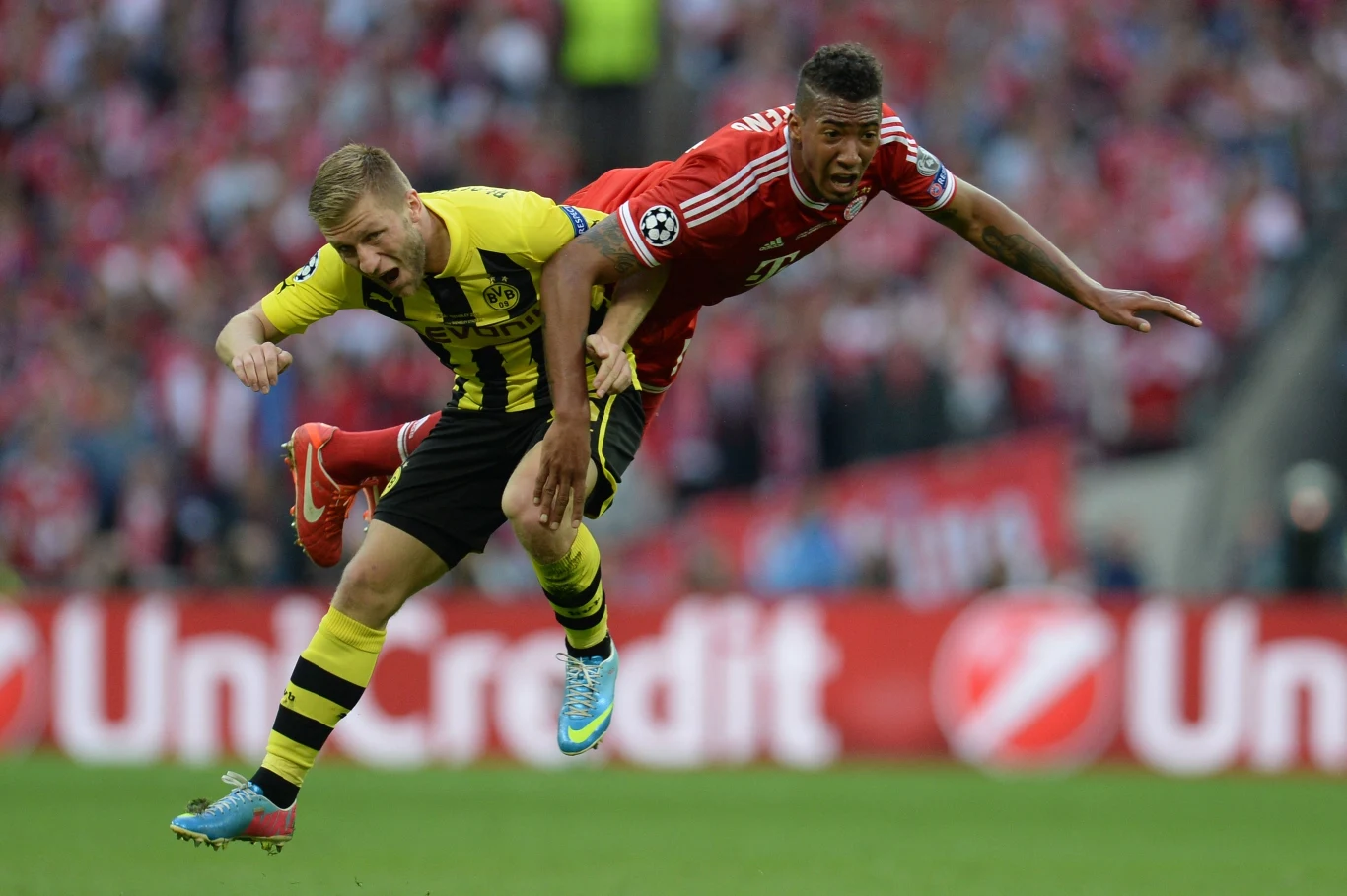 Zwycięskiego gola w 89. minucie zdobył Arjen Robben.